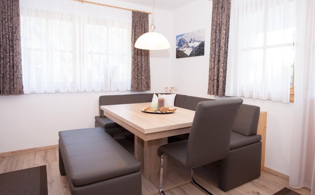 Alp Chalet Appartement Kappl  Zimmer foto